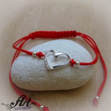 Гривна с червен конец и сребро "Сърце" B-430